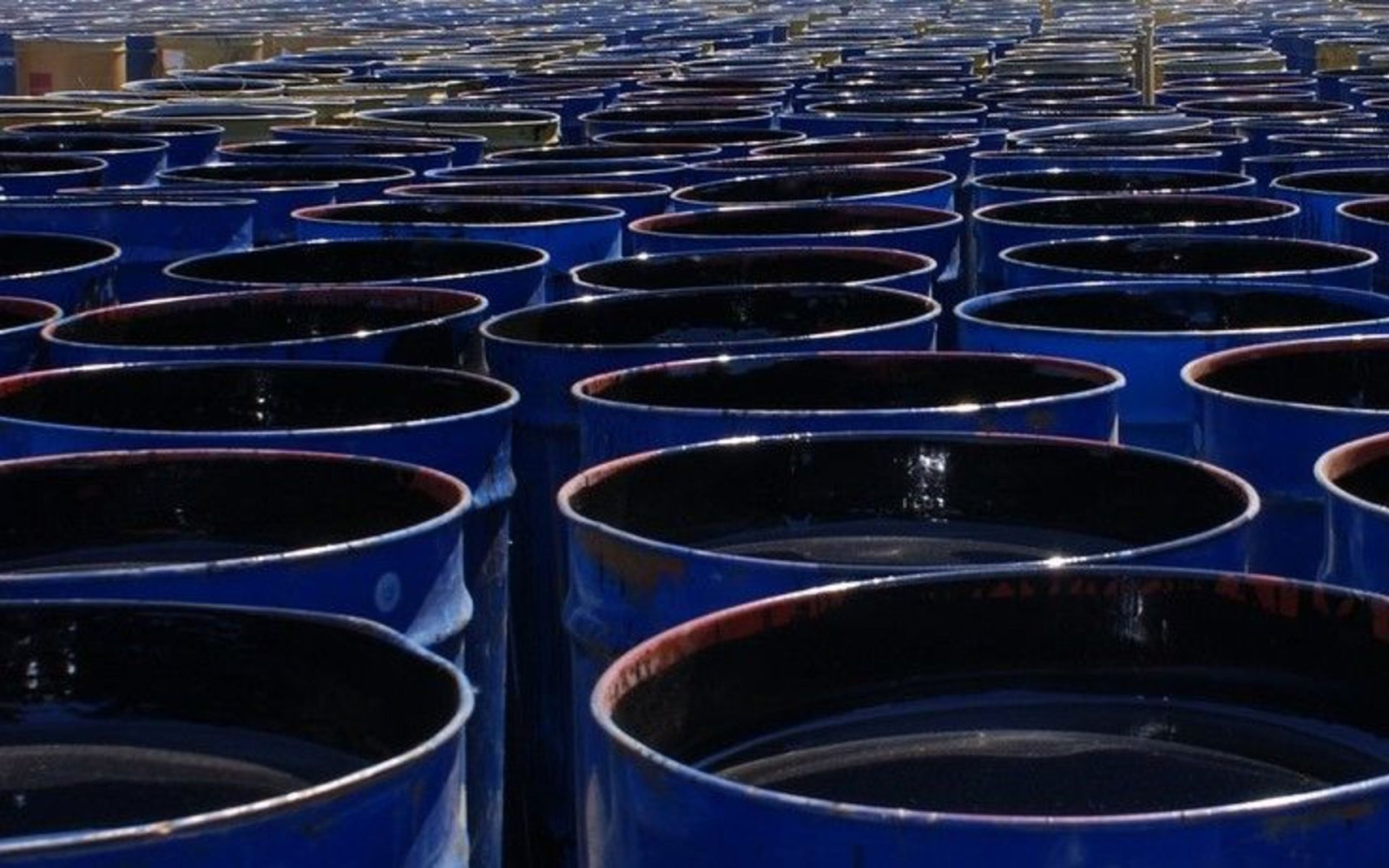 Oil prices recover after worst collapse